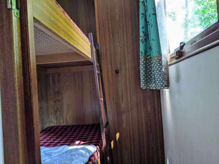 Sfeervol Chaletje In Een Rustige Bosrijke Omgeving Diessen Exterior photo
